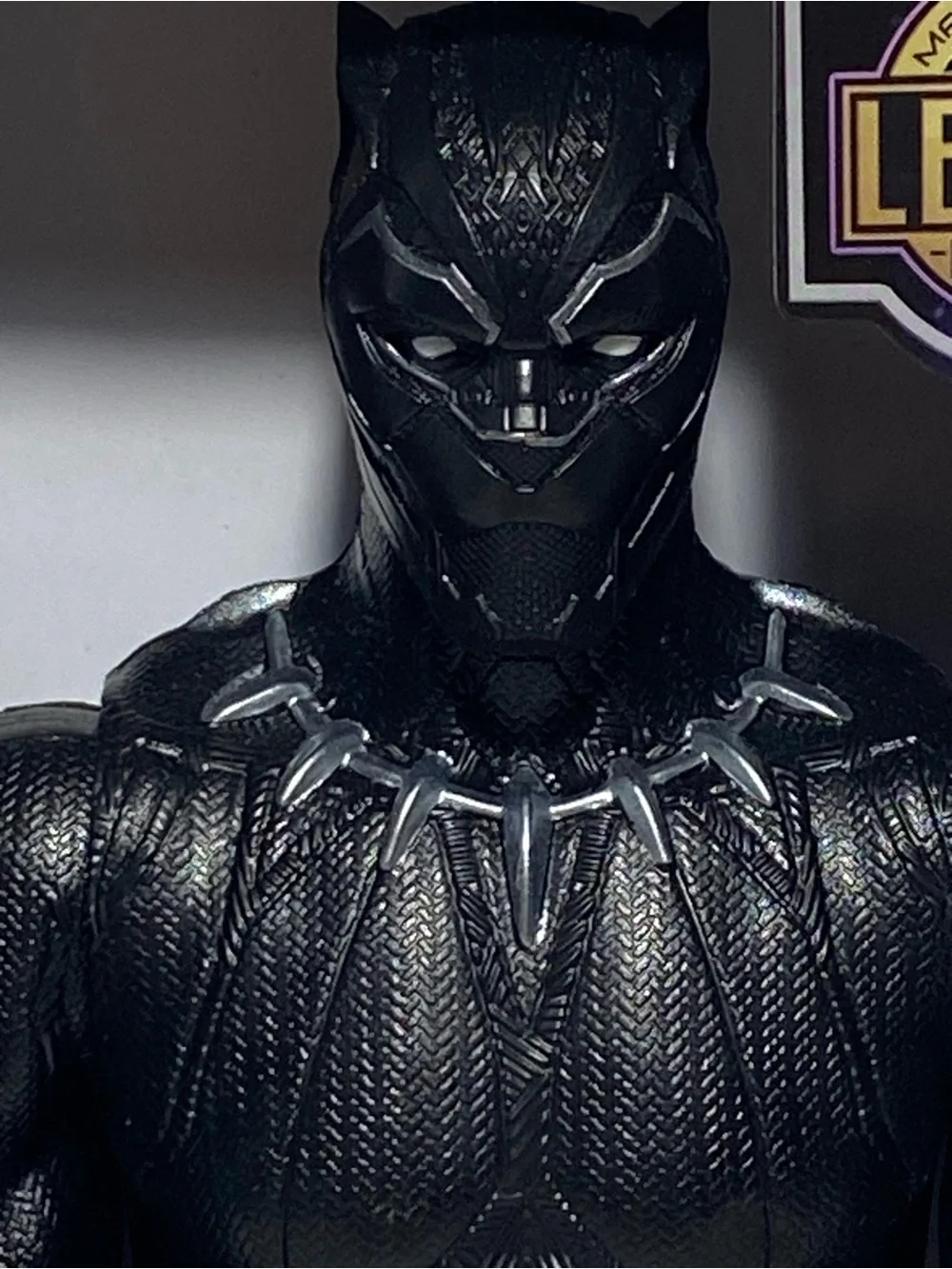 MARVEL BLACK PANTHER FIGURE